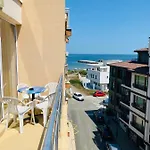 Golden Sea View 2 דירה