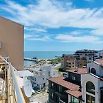 Golden Sea View 2 * פומורי