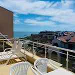 Golden Sea View 2 דירה *