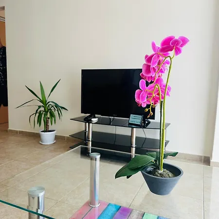 Lägenhet Golden Sea View 2 *