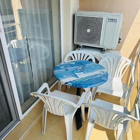 Lägenhet Golden Sea View 2