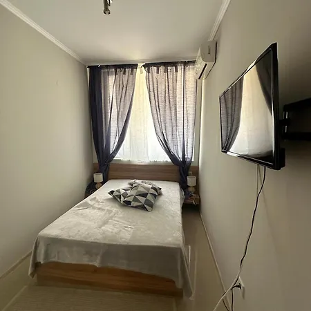 Apartman Golden Sea View 2 *