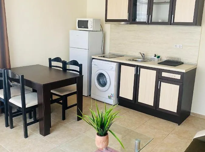 Golden Sea View 2 Апартаменты Поморие